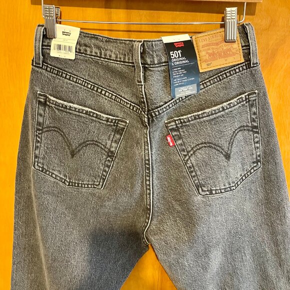 NWT 501 Premium Original Fit Women's Jeans by Levi's , size 28  30 - Picture 4 of 8